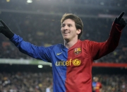 FPX不断突破！，JackeyLove连续十二场比赛得分超过重要助攻赢得满堂喝彩